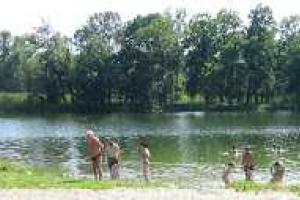 Ужасное состояние некогда лучшего пляжа Рубежного - видеофакт