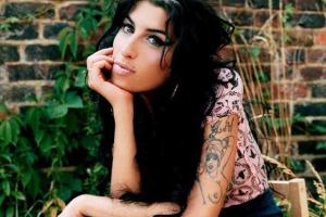 Студия Universal Music уничтожила все демозаписи Эми Уайнхаус