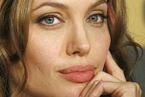 Джоли сыграет главную роль в фильме о скандальных любовных историях из жизни Екатерины Великой