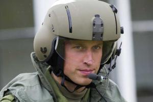 Принц Уильям отработал первую рабочую смену пилотом вертолета скорой помощи