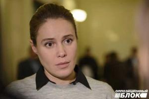 Королевская: Я считаю, что члены Кабмина должны не штаны в кабинетах протирать, а ехать "пахать" в поля