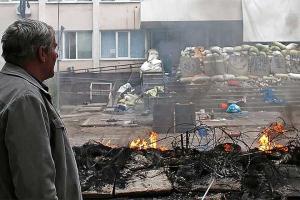 По периметру оккупированной зоны на Донбассе надо "поставить стену" - российский экономист