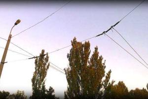 Боевики решили, что троллейбус - это не престижно: в Горловке вырезают последние контактные провода
