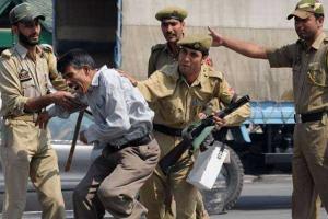 Кровавый самосуд: заподозрив семью в "колдовстве", группа индусов зарубила родителей и детей