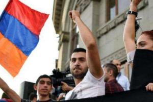 В Армении протесты активистов "расползаются" по стране, оппозиционеры едут в Гюмри