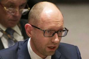 Пресс-служба Кабмина ответила на запрос о размере зарплаты Яценюка