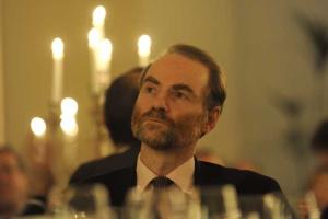 "Заморозка" ситуации на Донбассе позволит Украине избежать гуманитарной катастрофы - Тимоти Гартон Эш