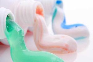 Полезные советы: Потрясающие способы использования зубной пасты