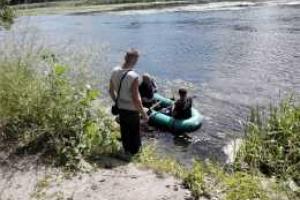 На Луганщине из реки Северский Донец достали тело мужчины