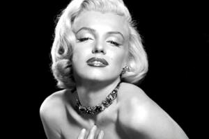 Знаменитая песенка в исполнении Мэрилин Монро стала предметом судебных разбирательств