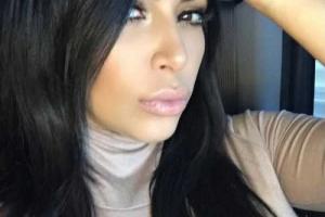 Поклонники Ким Кардашьян получили от светской львицы пикантный подарок в Instagram