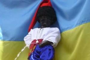 Всемирно известный Писающий мальчик ко Дню Независимости Украины примеряет костюм козака