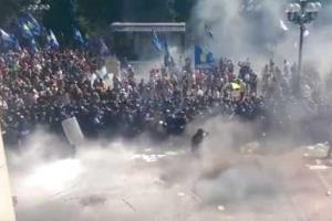 Видео взрыва под ВРУ, в результате которого пострадало много правоохранителей