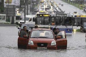 В Грузии бушует стихия: Батуми накрыл мощный ливень