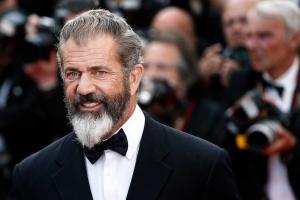 Фотоаппарат подействовал на Мела Гибсона, как красная тряпка на быка 