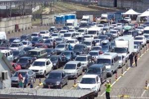 В этом году в Крым поехало много отдыхающих из восточных областей Украины - очевидцы 