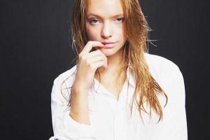 Юная дочь Пескова добавила разговоров и сплетен вокруг семьи, опубликовав пикантные фото