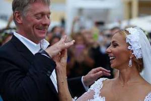 Татьяна Навка показала фотодоказательство того, что медовый месяц с супругом они проводят "на суше"