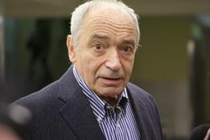 Нельзя клеймить страну, в которой ты живешь, это неприлично и неинтеллигентно - Валентин Гафт