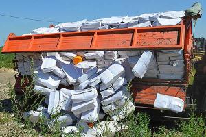 Россияне считают, что санкционные продукты нужно отдавать в детские дома, бездомным и пенсионерам - соцопрос