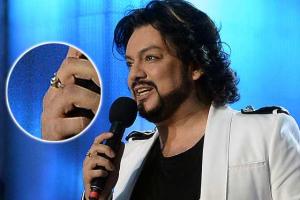 Киркоров носит эксклюзивный перстень с изображением Путина