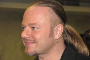 Поклонники обсуждают новое тату Владимира Преснякова