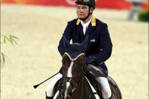 Еще один нардеп получил травму, упав с лошади