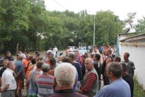 Бунт дальнобойщиков в Керчи сдерживают с помощью ОМОНа