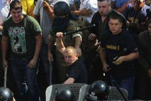 Волонтер о "войне" под Радой: Откройте глаза, дебилы, вы убиваете пацанов, которые защищали нас на востоке