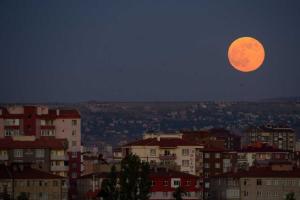 Завораживающее зрелище: в эти выходные жители планеты смогут увидеть "суперлуние"