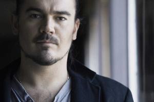 Лидер группы "ТНМК" подарил украинцам новый патриотический клип