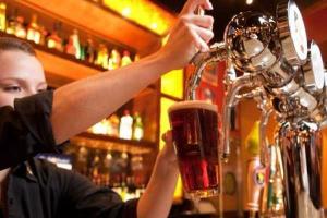 Рейтинг городов с самым дорогим пивом в мире возглавила Женева 