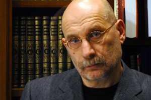 Акунин: россияне будто живут в зоне сейсмоопасности, никто не строит планов на будущее