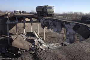 Украина пытается восстановить как можно больше объектов инфраструктуры на Донбассе до прихода холодов