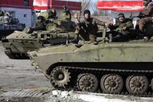 Тымчук: Боевики подтягивают к передовой технику и людей, оборудуют склады и огневые позиции