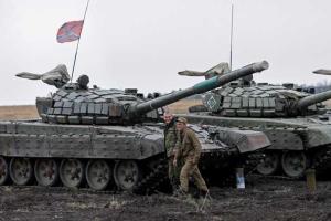 Боевики вновь начали "игру в танчики" на полигоне в Торезе