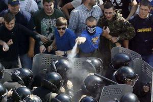 Бойцам Нацгвардии, которые держали оборону по стенами ВР, выплатят премию