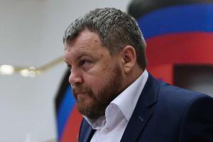 Донецк: Депутаты, БТР и боевики разъехались "по домам", Пургин с женой будут ночевать "за решеткой"