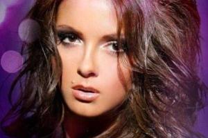 Певица Нюша решила побаловать фанатов селфи из ванной