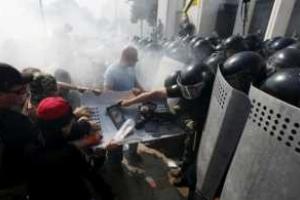 Порошенко поблагодарил раненых нацгвардейцев и дал обещание посадить всех виновных в кровавой бойне