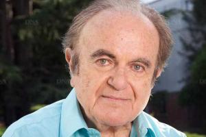 Ушел из жизни французский певец и композитор Ги Беар