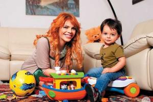 Стоцкая: Мой сын очень похож на моего отца и на меня в детстве