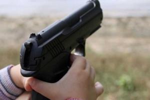 В Америке 11-летний мальчик защитил семью, прострелив грабителю голову