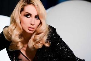 Светлана Лобода снялась топлес и подарила фанатам откровенное селфи