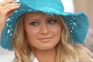 Дана Борисова в объятьях новоиспеченного мужа блаженствует на пляжах Турции