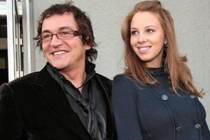 Юная жена шоумена Диброва показала поклонникам пикантный снимок