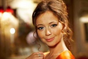 Актриса Елена Захарова завела роман с женатым бизнесменом