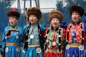 Депутат Госдумы: нам плевать на рейтинги, будем слушать "родную" музыку народов РФ