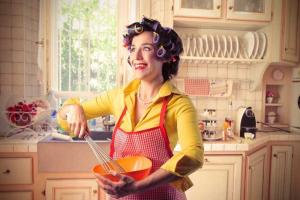 Беременным в РФ жестко указывают на "место" женщины и рассказывают "о божественном положении самца в семье"