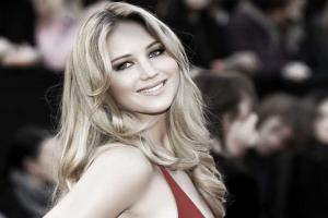 Обворожительная Дженнифер Лоуренс снялась в рекламе косметики от Dior